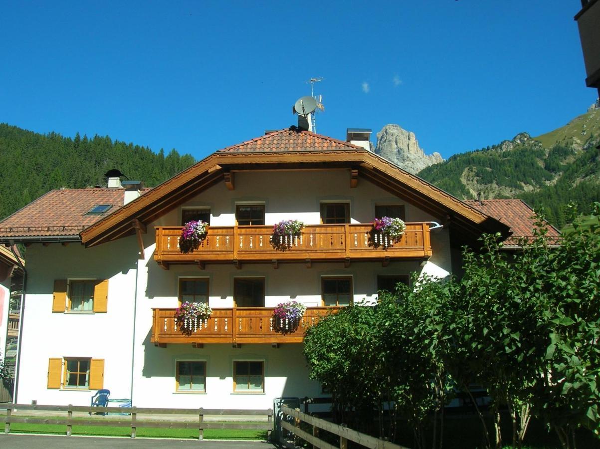 Cèsa Bel Seren Campitello di Fassa Esterno foto